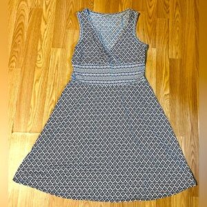 Max Studio Overlapping VNeck Sleeveless Dress w/Geometric Shapes Design - Large
